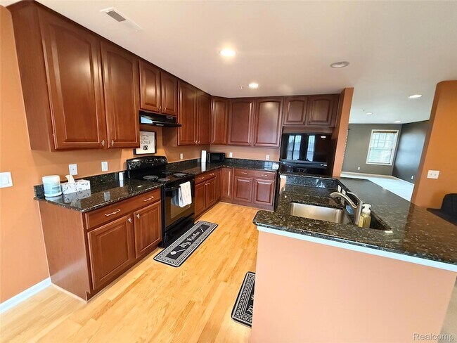 Building Photo - 207 Amys Walk