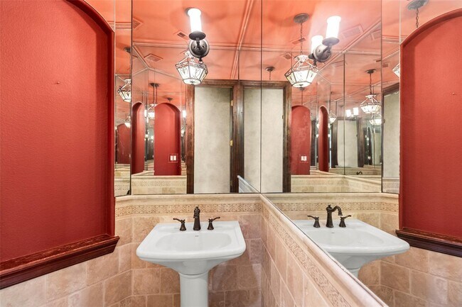 Building Photo - 7414 Newbury Trail