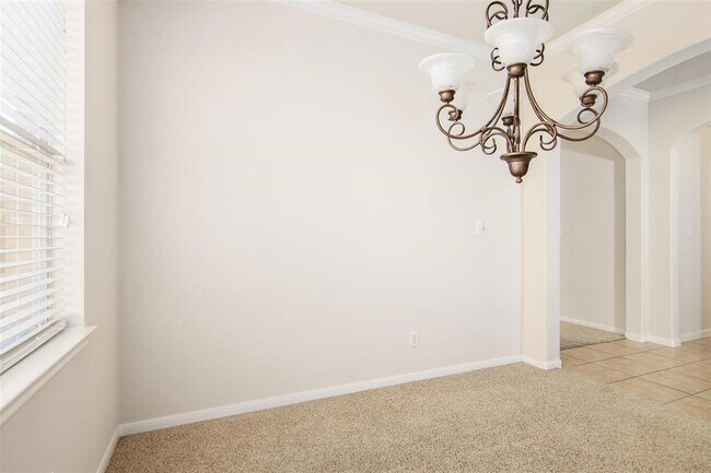 Building Photo - 25609 Tiverton Forest Ct