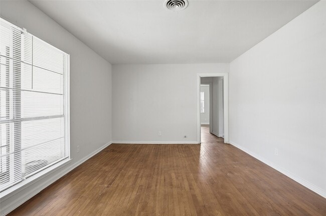 Building Photo - 5622 Woodgreen St