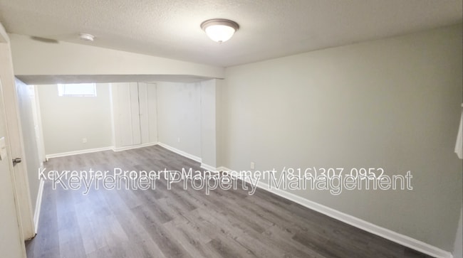 Building Photo - 1817 E 83rd Terrace