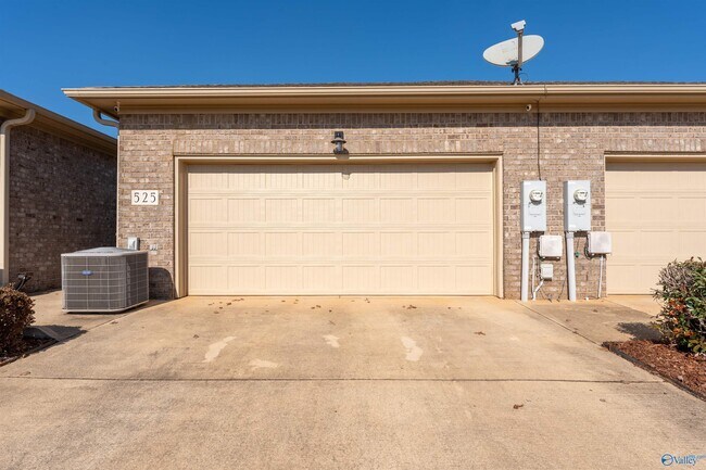 Building Photo - 525 W Mossyleaf Dr SW