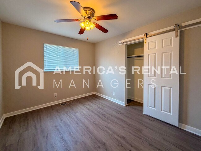 Building Photo - Updated Home for Rent in Birmingham, AL - Just minutes from Oxmoor Road!