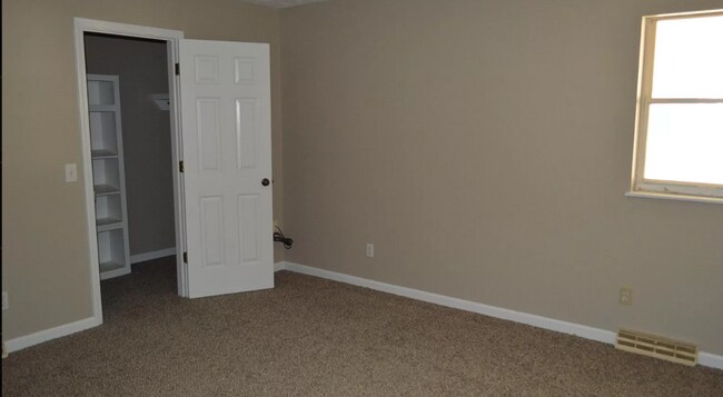 Building Photo - 1901 Steeple Chase Court