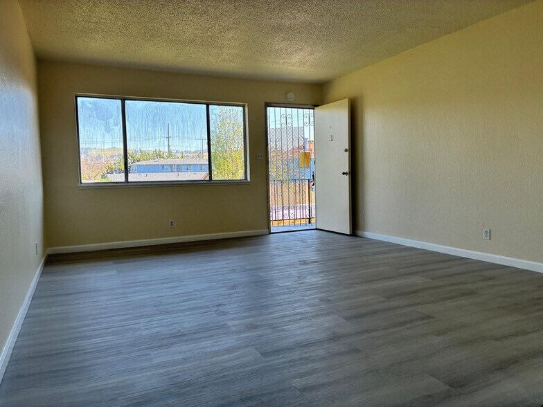 Building Photo - 1639 82nd Ave