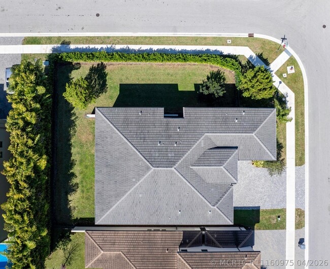Building Photo - 17081 Five Waters Ave