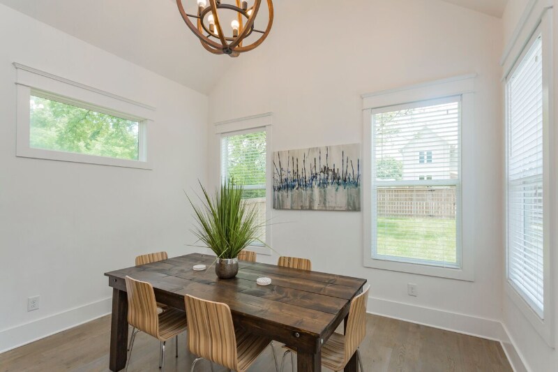 Building Photo - 716 29th Ave N