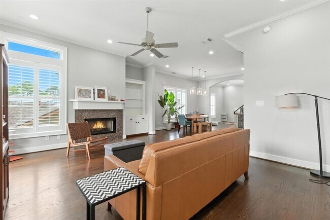 Building Photo - 1317 Bomar St