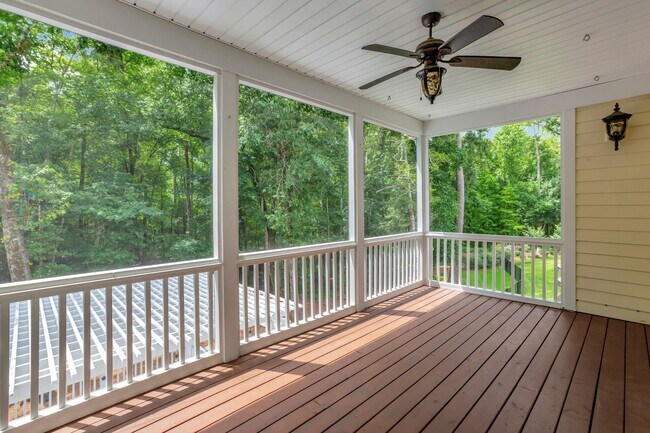 Building Photo - Elevated Home in The Club at Legends Oaks Plantation