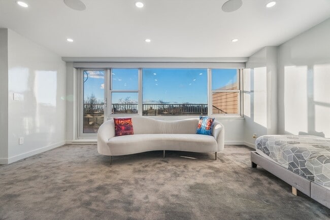 Building Photo - 151 Tremont St