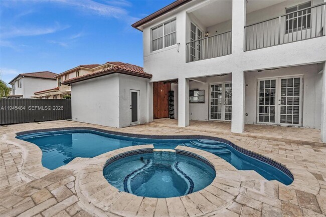 Building Photo - 1102 SW 149th Path