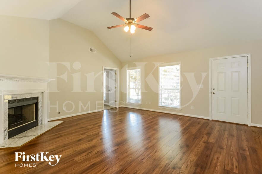 Building Photo - 237 Silverstone Ln