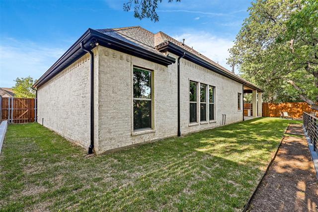 Building Photo - 2009 Hill Country Ct