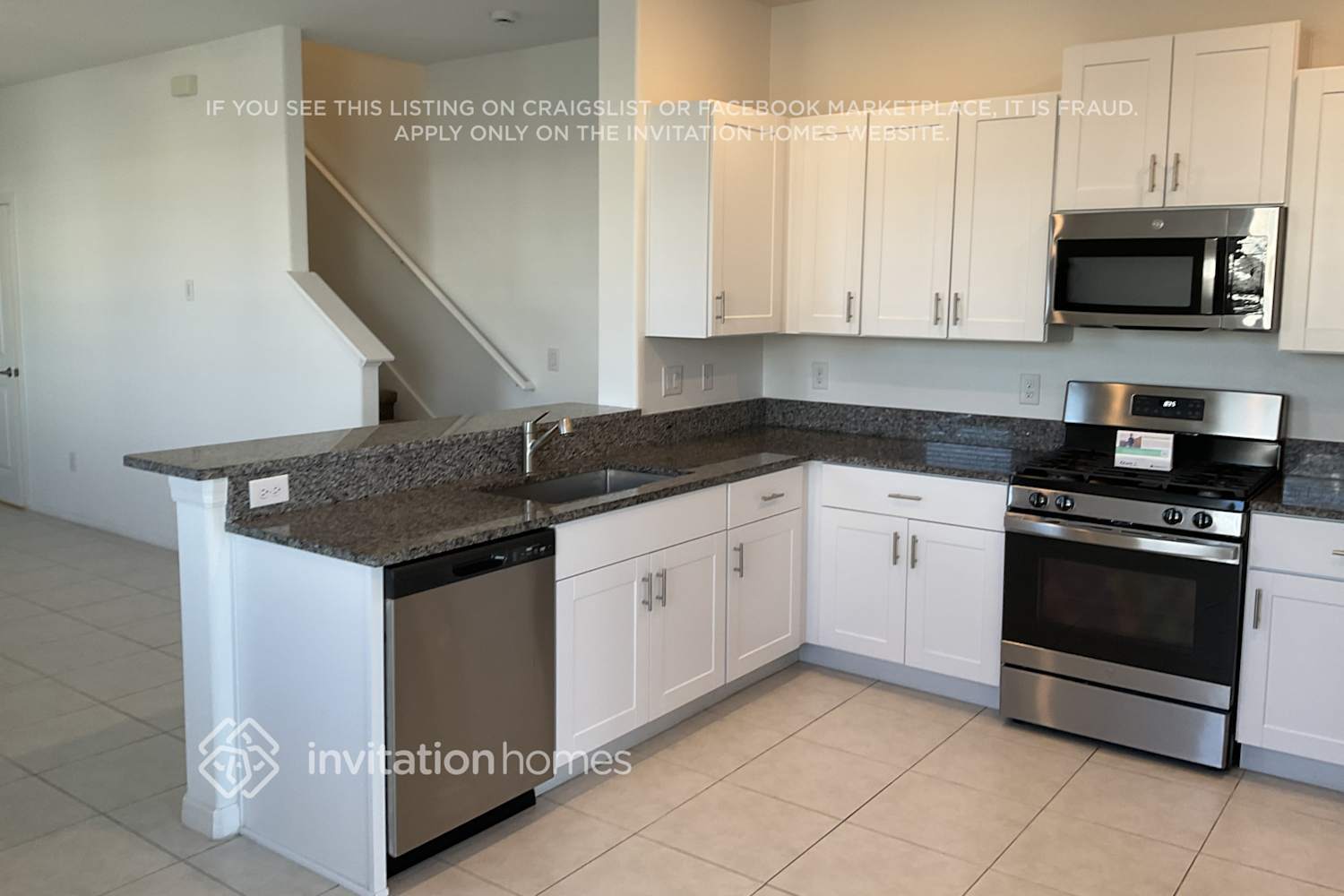 Building Photo - 8278 Crescent Oaks Dr