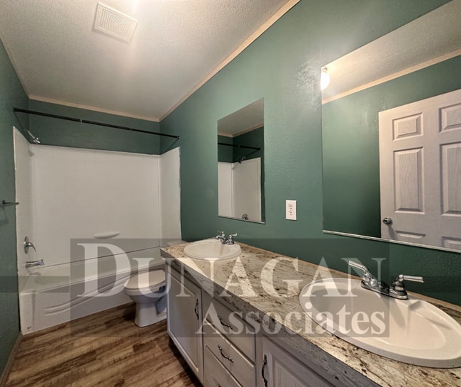 Building Photo - 2 bedroom, 2 bath mobile home with expansi...