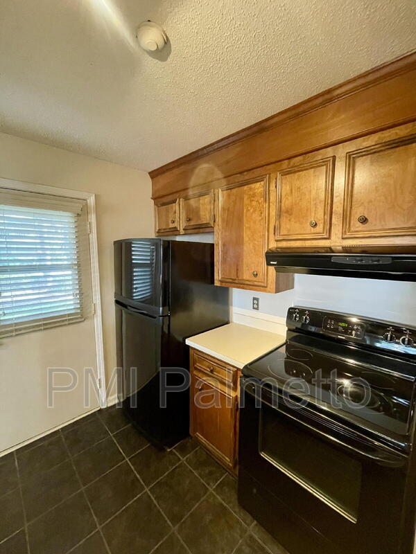 Building Photo - 61A Battery Walk Ct