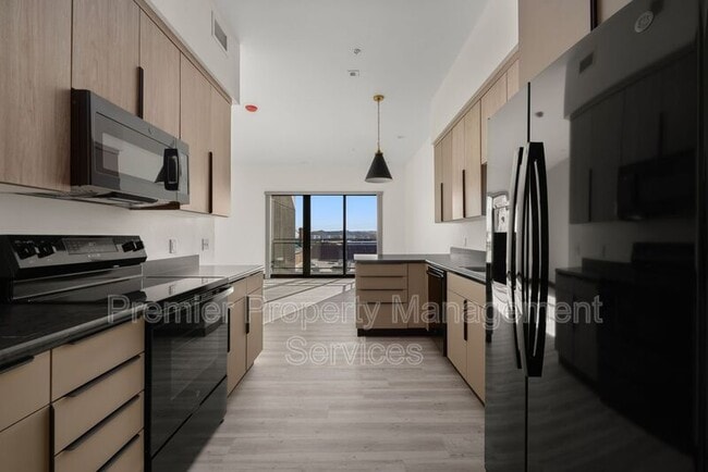 Building Photo - 2310 First Ave N