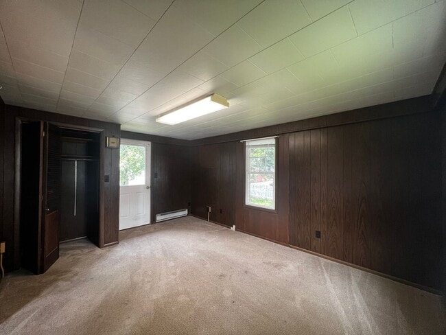 Building Photo - Beautiful 4 Bedroom 1.5 Bath in Marietta !