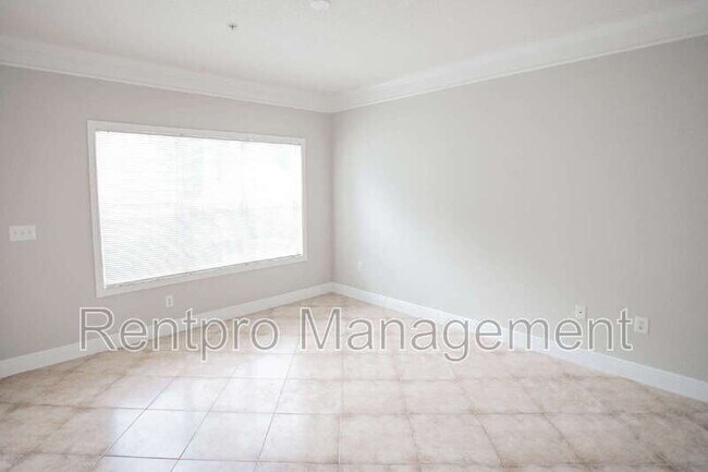 Building Photo - 4802 51st St W