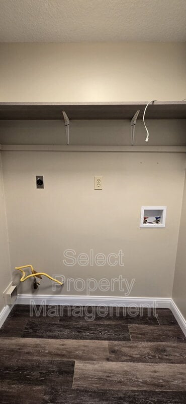 Building Photo - 2801 Sandarac Ln