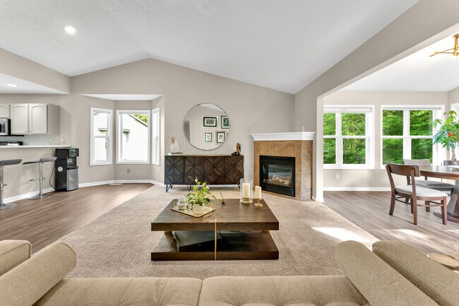 Building Photo - 6690 Green Valley Ct SE