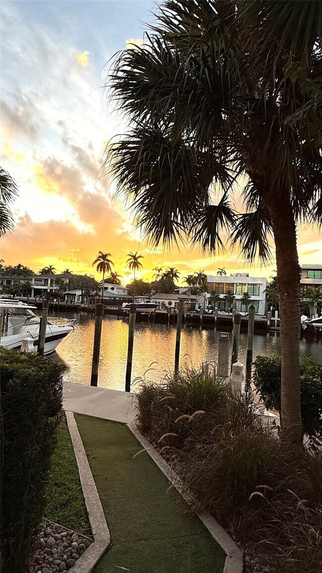 Building Photo - 45 Hendricks Isle