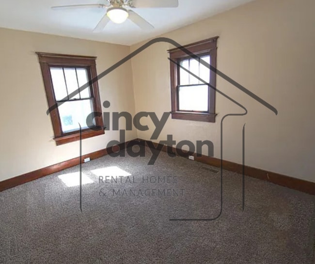 Building Photo - 1654 Suman Ave