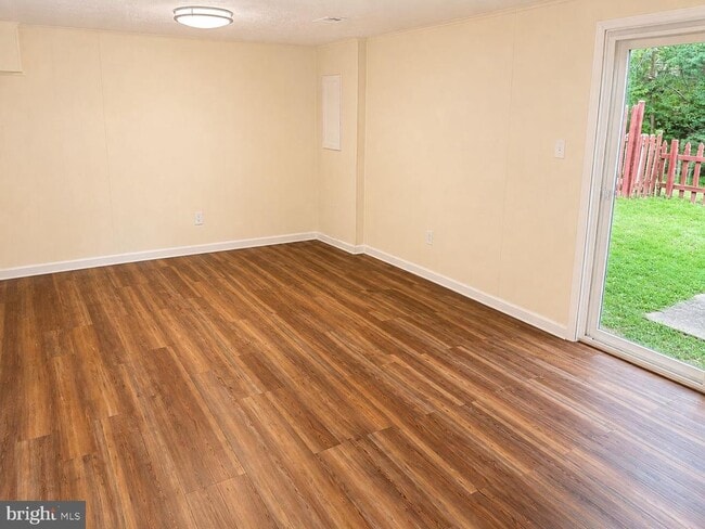 Building Photo - 5530 Kendrick Ln