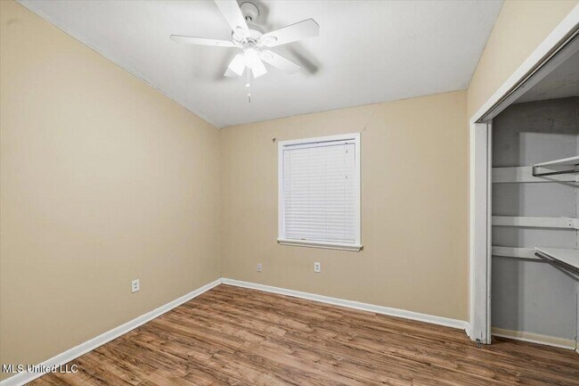 Building Photo - 1206 Arlington St