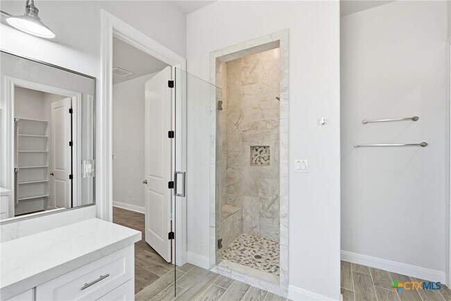 Building Photo - 200 Waikakaaua Dr