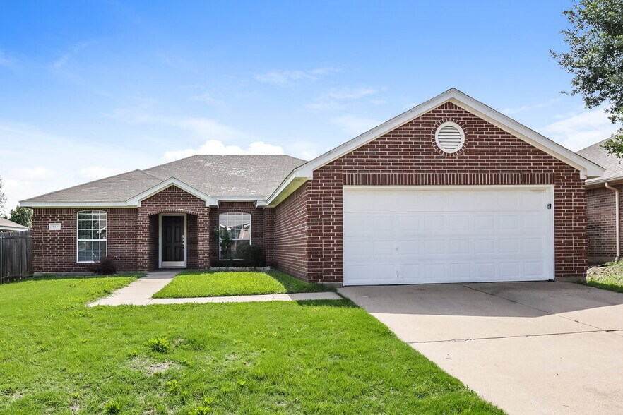 Primary Photo - 316 Rock Hill Dr