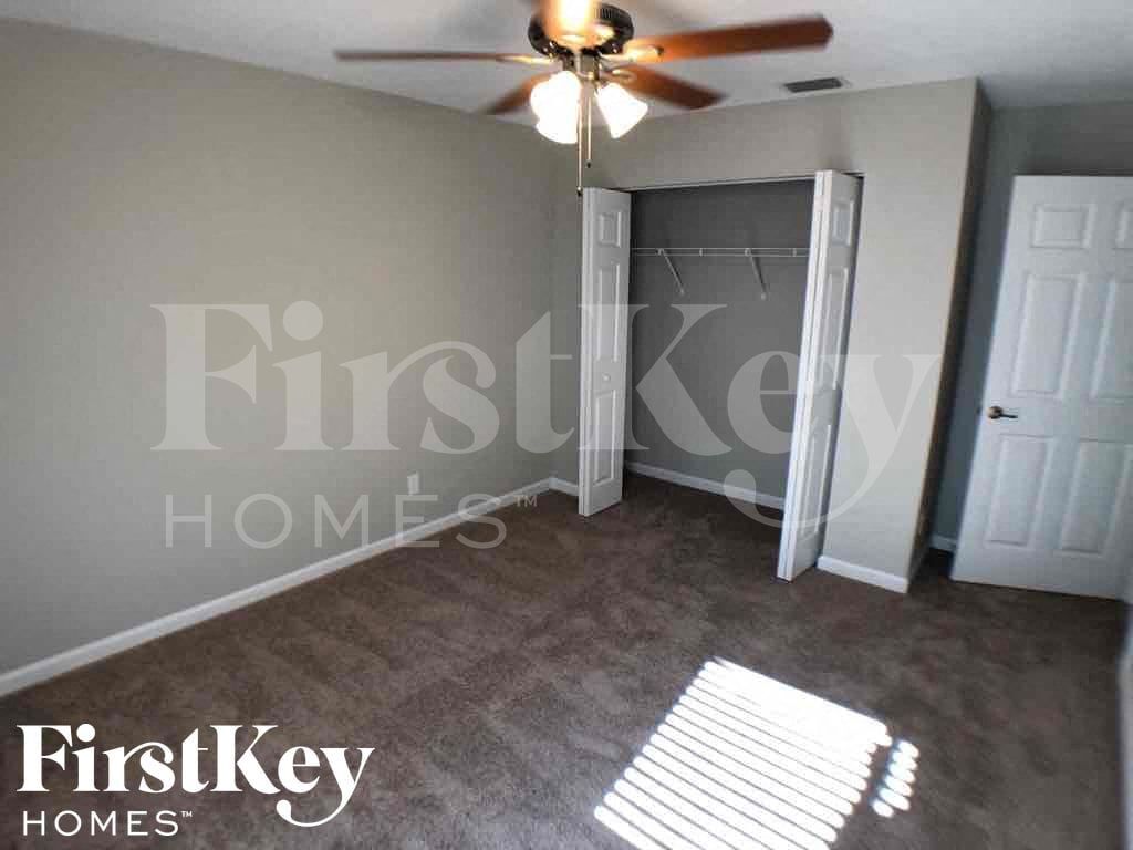 Building Photo - 4162 SW Muncie St