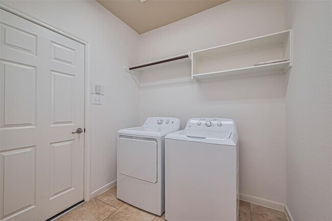 Building Photo - 15 Gull Rock Pl