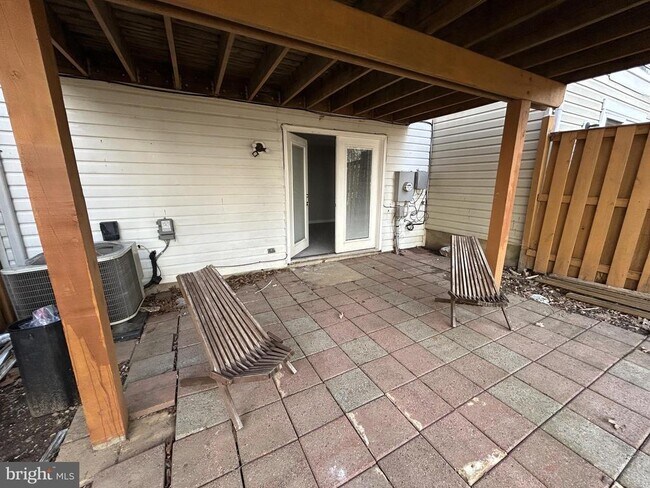 Building Photo - 17930 Cottonwood Terrace
