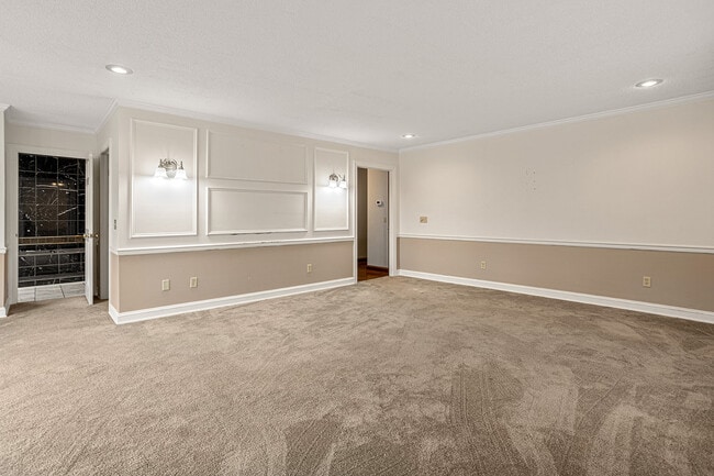 Building Photo - 274 Elkins Rd