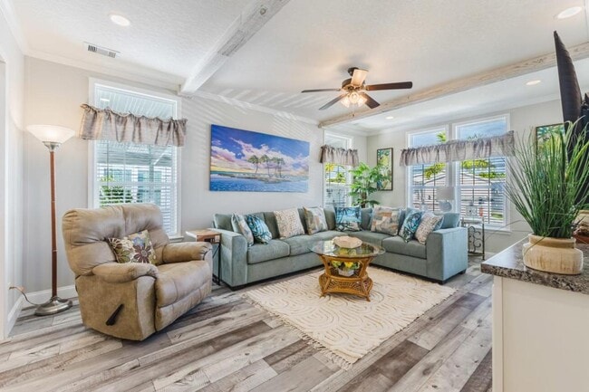 Building Photo - 12581 Coconut Dr