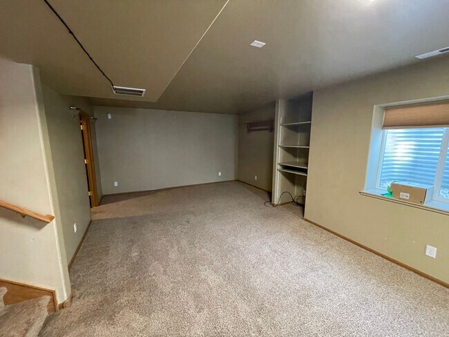 Building Photo - Large 4 bedroom home available!