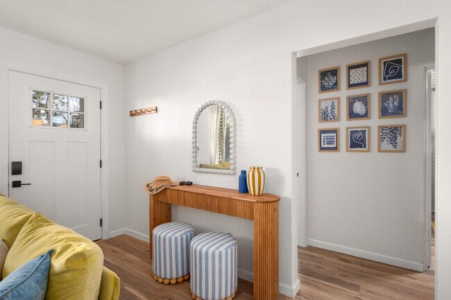 Building Photo - 84 21st Terrace SE