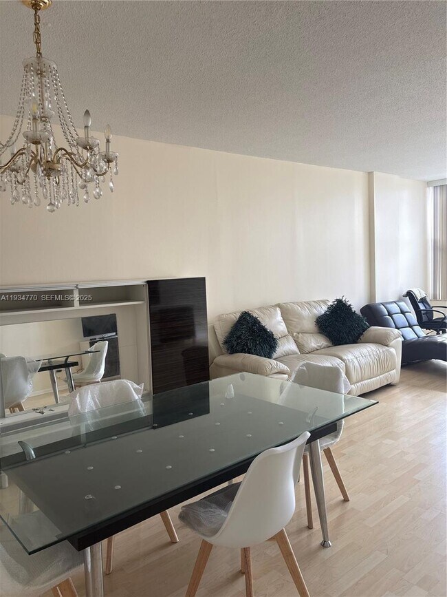 Building Photo - 1825 S Ocean Dr