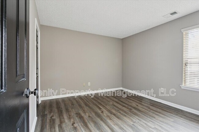 Building Photo - 953 Gas Light Ln