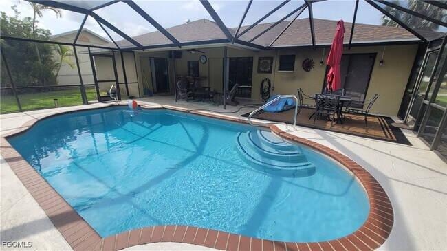 Building Photo - 1929 NE 2nd Terrace