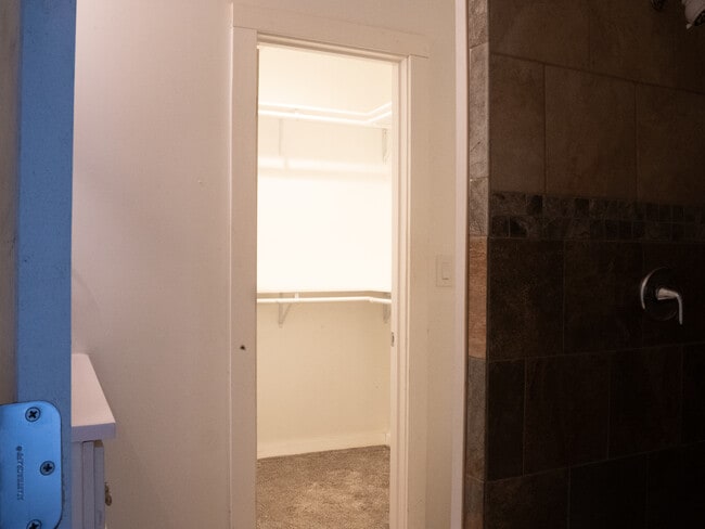 Building Photo - 4224 Patrick Ave