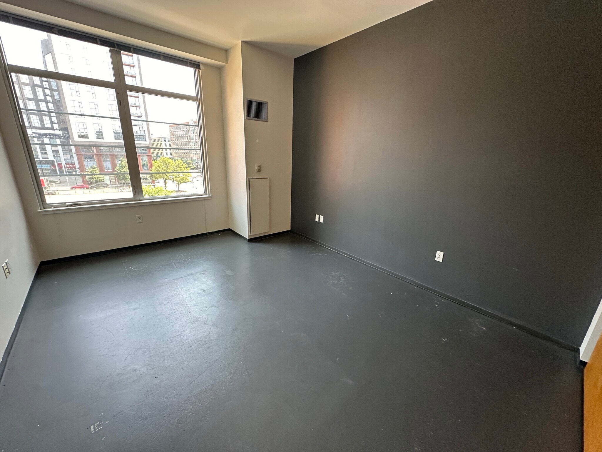 Building Photo - 117 E Berkeley St