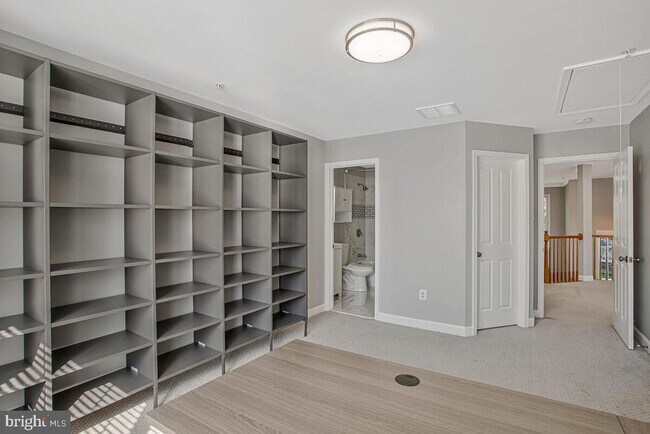Building Photo - 12902 Crickmore Trace