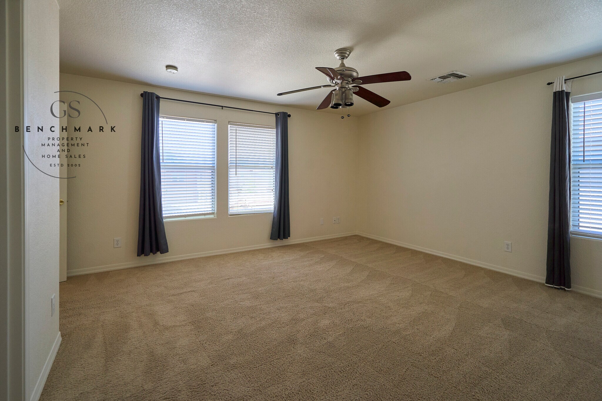Building Photo - 4211 E Wading Pond Dr