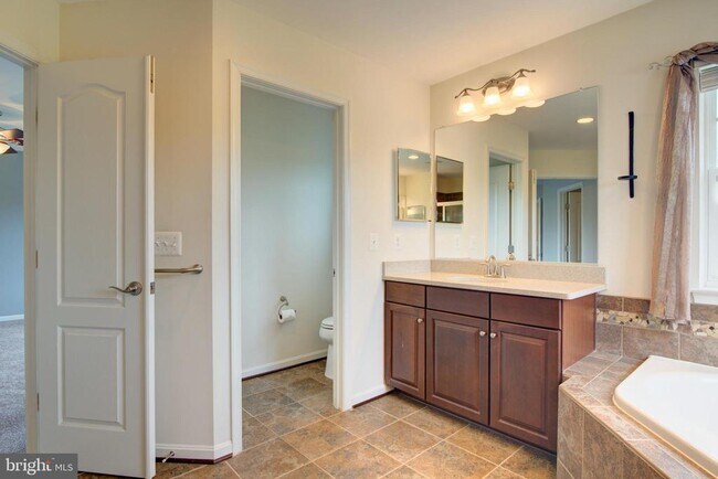 Building Photo - 13481 Arcadian Dr