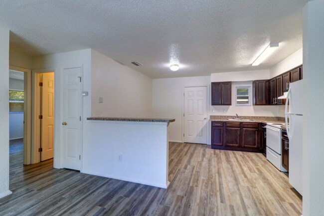 Building Photo - 5345 Laurel Pl