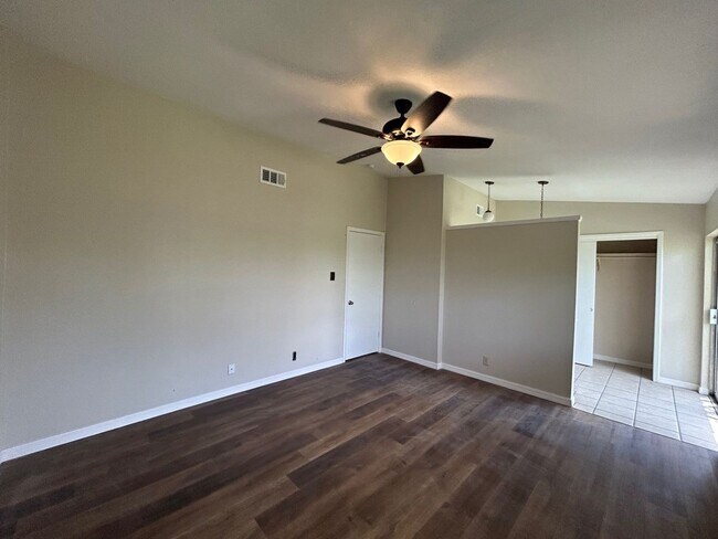 Building Photo - 3BED/2BATH Home for lease! Available Now in Live Oak!