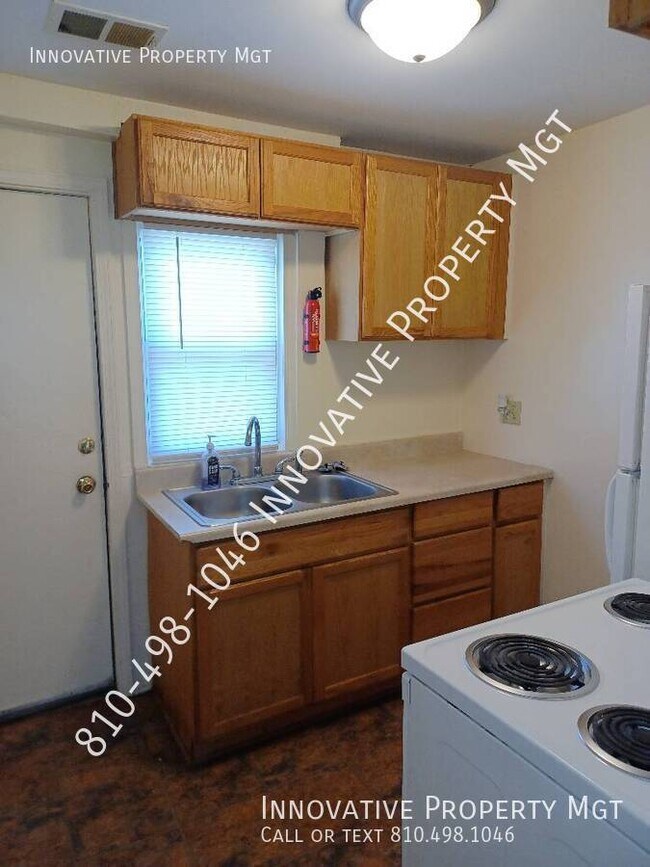 Building Photo - 2266 Donovon -