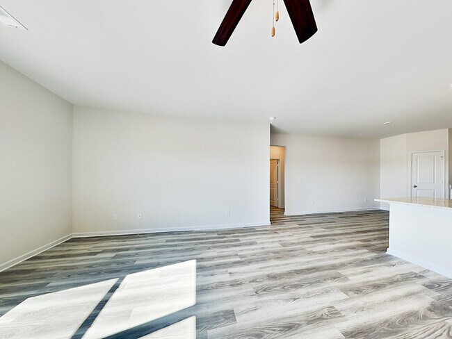 Building Photo - 1021 Claas Wy